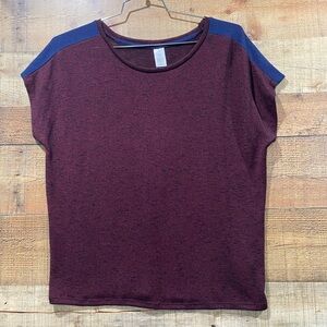 New Without Tags AZUR Short Sleeve Lightweight Maroon & Navy Sweater Size XL